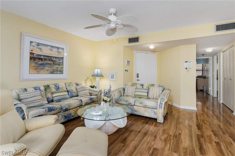 2 bedroom Condominium at 1514 Mainsail Dr 4, Tropic Schooner Apts, Naples — photo 4