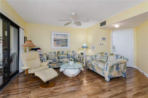 1514 Mainsail Dr 4, Naples FL - photo 7 of 39