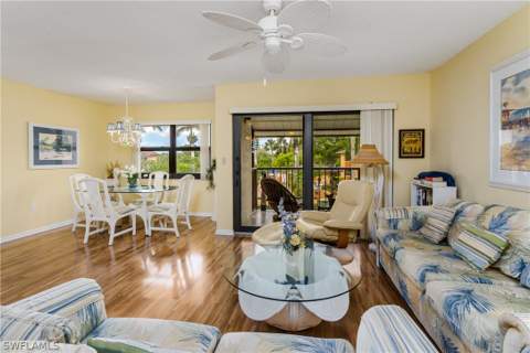 1514 Mainsail Dr 4, Naples FL - photo 9 of 39