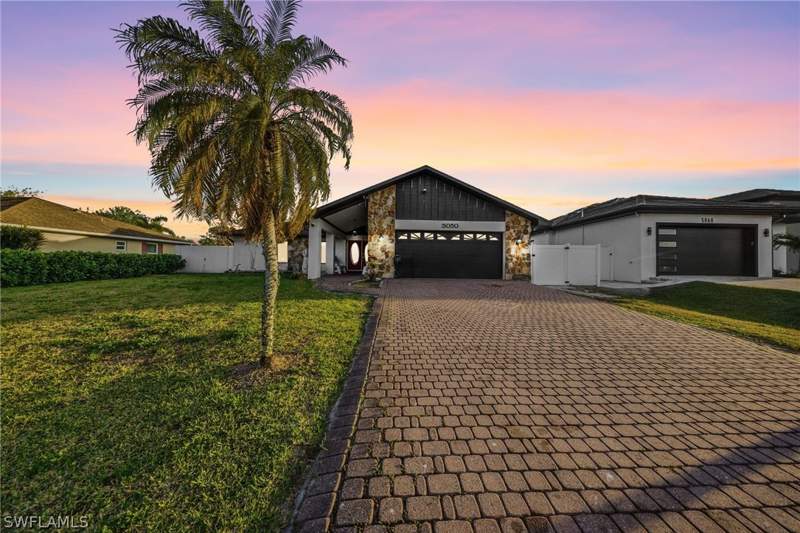 4 bedroom SingleFamilyResidence at 5050 32nd Ave SW, Golden Gate City, Naples — photo 2
