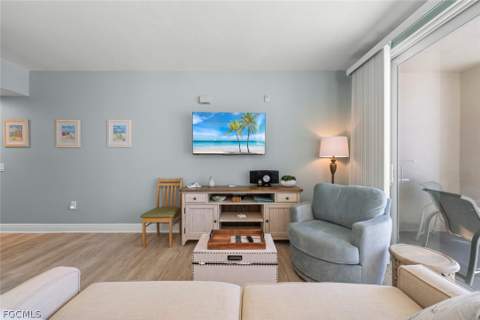 5480 Estero Blvd 103, Fort Myers Beach FL - photo 13 of 50