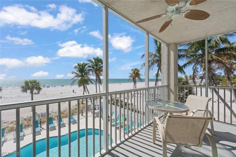 5480 Estero Blvd 103, Fort Myers Beach FL - photo 9 of 50