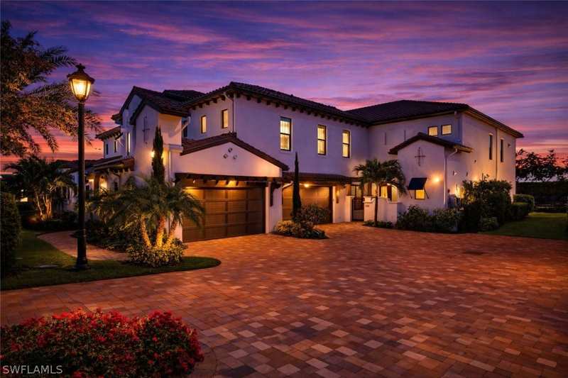 3 bedroom Condominium at 16320 Corsica Way 102, Corsica, Naples — photo 1