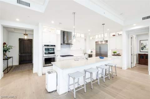 16320 Corsica Way 102, Naples FL - photo 11 of 34