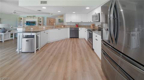19870 Breckenridge Dr 207, Estero FL - photo 7 of 34