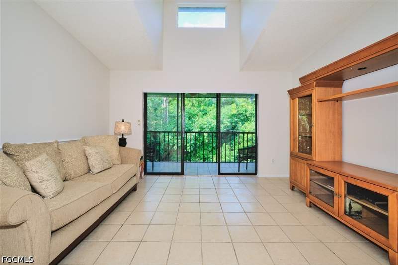 2 bedroom Condominium at 9650 Green Cypress Ln 22, Pine Ridge Of Fort Myers Village, Fort Myers — photo 5