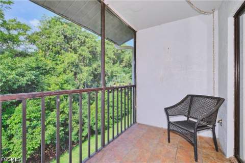 9650 Green Cypress Ln 22, Fort Myers FL - photo 9 of 50
