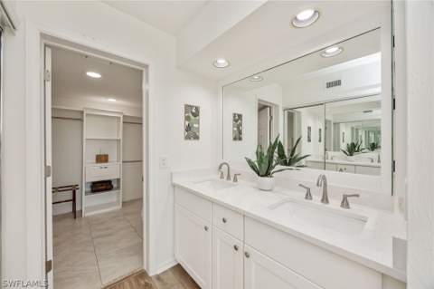 320 Horse Creek Dr 308, Naples FL - photo 15 of 33