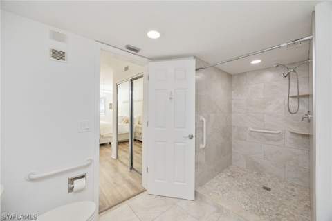 320 Horse Creek Dr 308, Naples FL - photo 16 of 33
