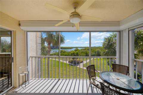 320 Horse Creek Dr 308, Naples FL - photo 22 of 33