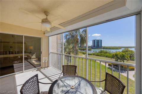 320 Horse Creek Dr 308, Naples FL - photo 24 of 33