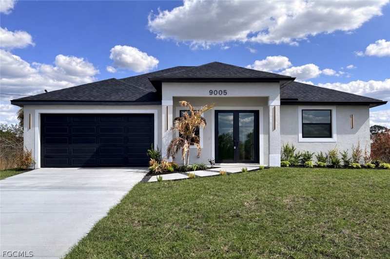 3 bedroom SingleFamilyResidence at 9005 Penny Cir, Port Labelle, Labelle — photo 1