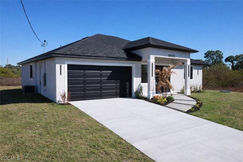 3 bedroom SingleFamilyResidence at 9005 Penny Cir, Port Labelle, Labelle — photo 5
