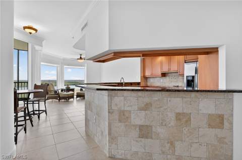 1060 Borghese Ln 1005, Naples FL - photo 17 of 50
