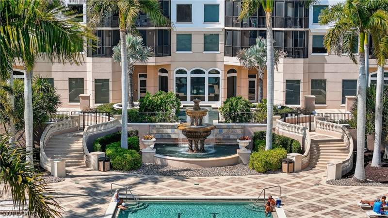 2 bedroom Condominium at 1060 Borghese Ln 1005, Aversana, Naples — photo 4