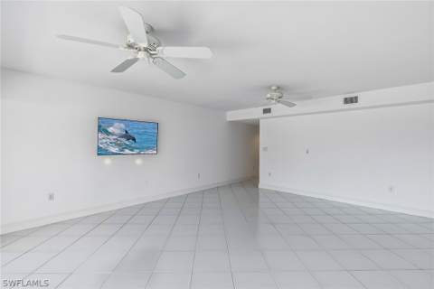 919 Huron Ct 101, Marco Island FL - photo 10 of 37