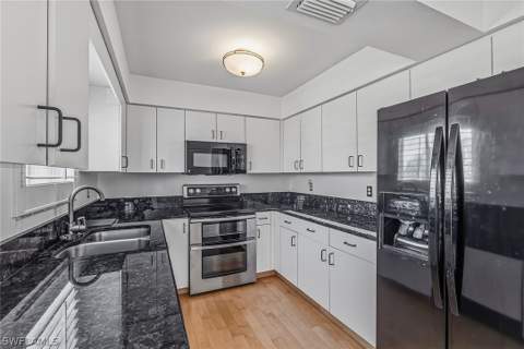 919 Huron Ct 101, Marco Island FL - photo 6 of 37