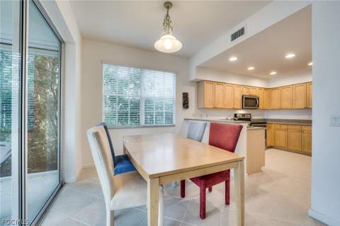 16580 Crownsbury Way 102, Fort Myers FL - photo 13 of 23