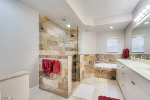 16580 Crownsbury Way 102, Fort Myers FL - photo 18 of 23