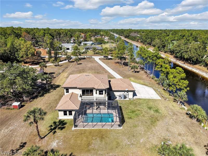 5 bedroom SingleFamilyResidence at 3160 27th Ave SW, Golden Gate Estates, Naples — photo 4