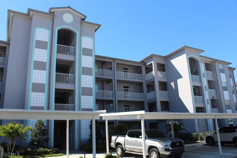 2 bedroom Condominium at 16615 Lake Circle Dr 447, Terrace IV, Fort Myers — photo 2