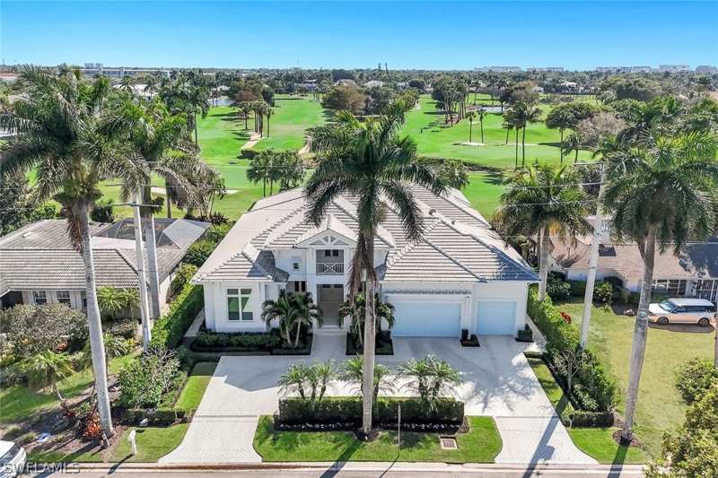 5 bedroom SingleFamilyResidence at 730 Harbour Dr, Moorings, Naples — photo 1