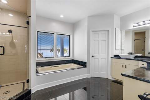 14988 Bonaire Cir, Fort Myers FL - photo 17 of 23