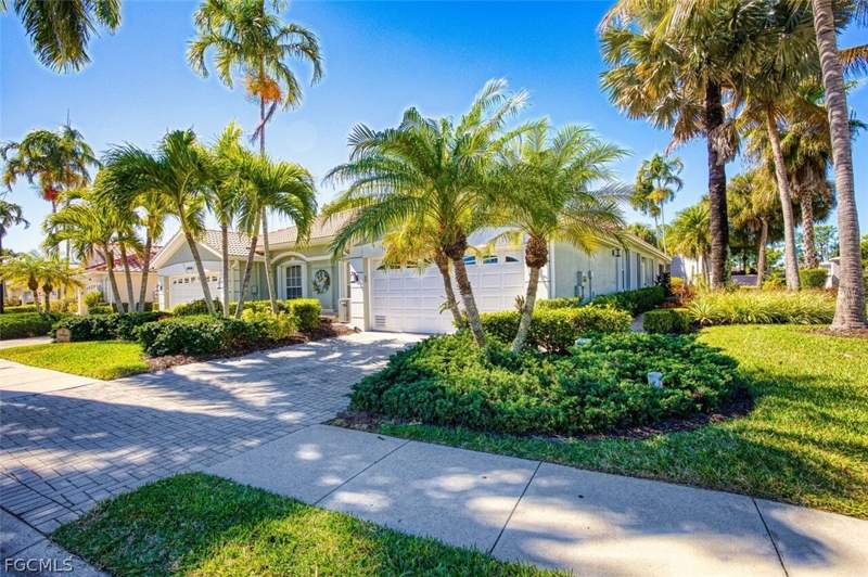 2 bedroom Attached at 13600 Gulf Breeze St, Reflection Lakes, Fort Myers — photo 5