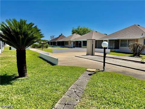 318 Joel Blvd, Lehigh Acres FL - photo 8 of 32