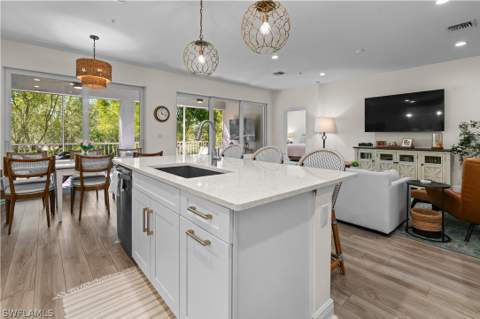 2280 Priory Ln 1106, Naples FL - photo 7 of 32