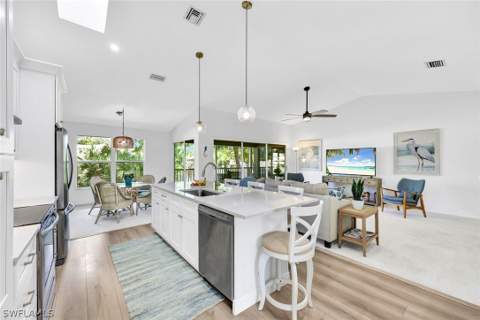 314 Emerald Bay Cir I5, Naples FL - photo 15 of 35