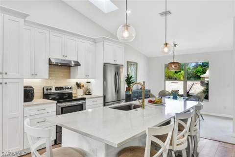 314 Emerald Bay Cir I5, Naples FL - photo 17 of 35