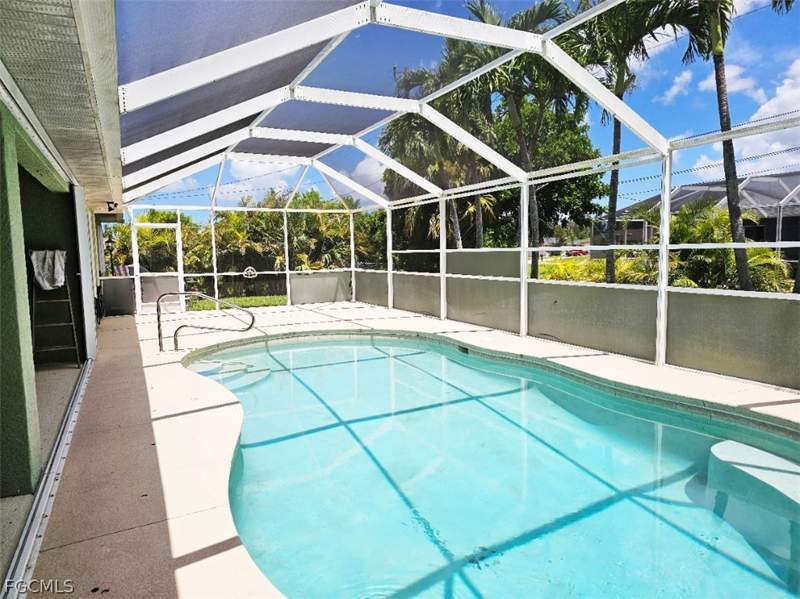 3 bedroom SingleFamilyResidence at 1811 Savona PKWY W, CAPE CORAL, Cape Coral — photo 3