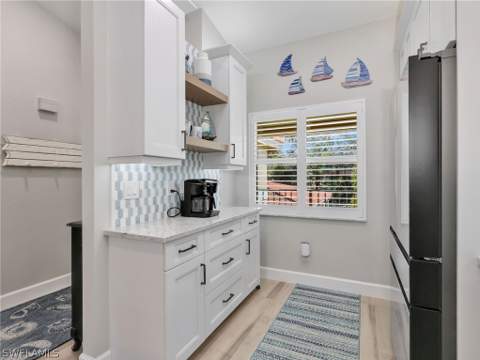 6890 Huntington Lakes Cir 204, Naples FL - photo 13 of 42