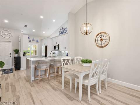 6890 Huntington Lakes Cir 204, Naples FL - photo 16 of 42