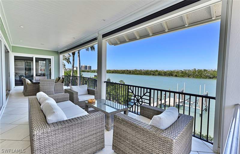 4 bedroom SingleFamilyResidence at 26744 Mclaughlin Blvd, Carolands, Bonita Springs — photo 3