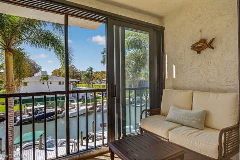 1400 Blue Point Ave 202, Naples FL - photo 13 of 18