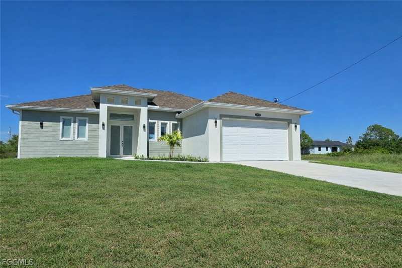 3 bedroom SingleFamilyResidence at 3718 8th St SW, Lehigh Acres, Lehigh Acres — photo 1