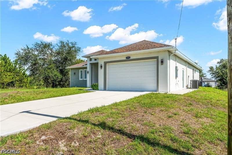 3 bedroom SingleFamilyResidence at 3718 8th St SW, Lehigh Acres, Lehigh Acres — photo 4