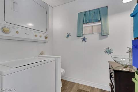 143 Moorhead Mnr 143, Naples FL - photo 19 of 35