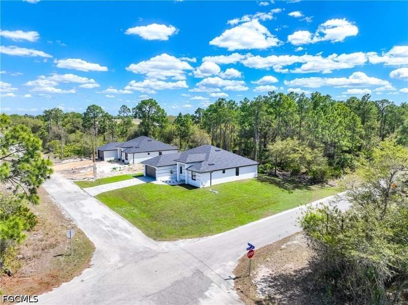 4 bedroom SingleFamilyResidence at 4407 E 13th St, Lehigh Acres, Lehigh Acres — photo 4