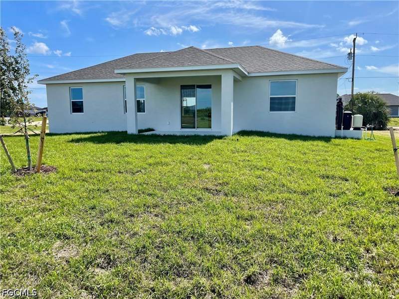 3 bedroom SingleFamilyResidence at 4020 NW 36th Pl, Cape Coral, Cape Coral — photo 2
