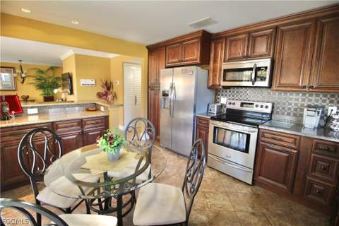 9641 Halyards Ct 12, Fort Myers FL - photo 15 of 48