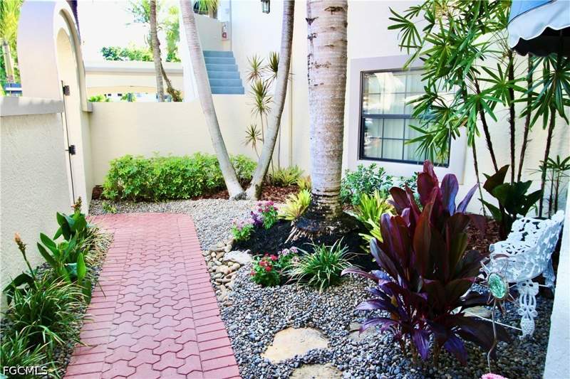2 bedroom Condominium at 9641 Halyards Ct 12, Isles Of Caloosa Yacht + Racquet Club, Fort Myers — photo 5
