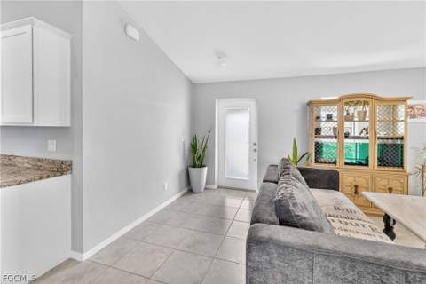 403 NW 17th Ter, Cape Coral FL - photo 14 of 50