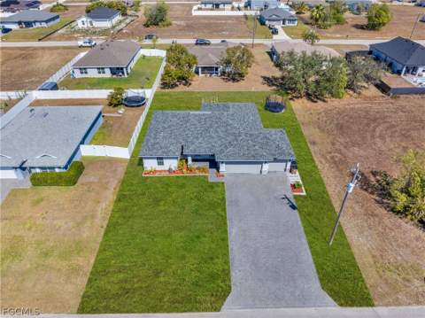 403 NW 17th Ter, Cape Coral FL - photo 6 of 50