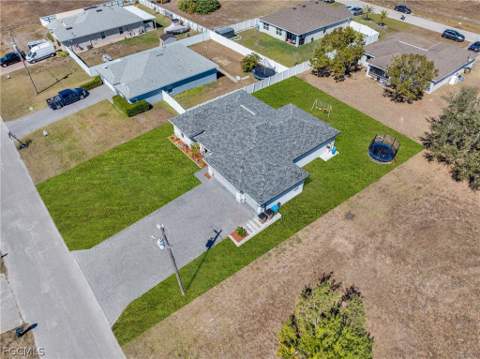 403 NW 17th Ter, Cape Coral FL - photo 9 of 50