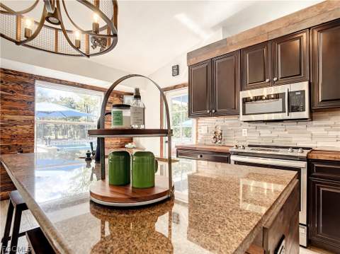 2511 6th St NW, Naples FL - photo 10 of 39