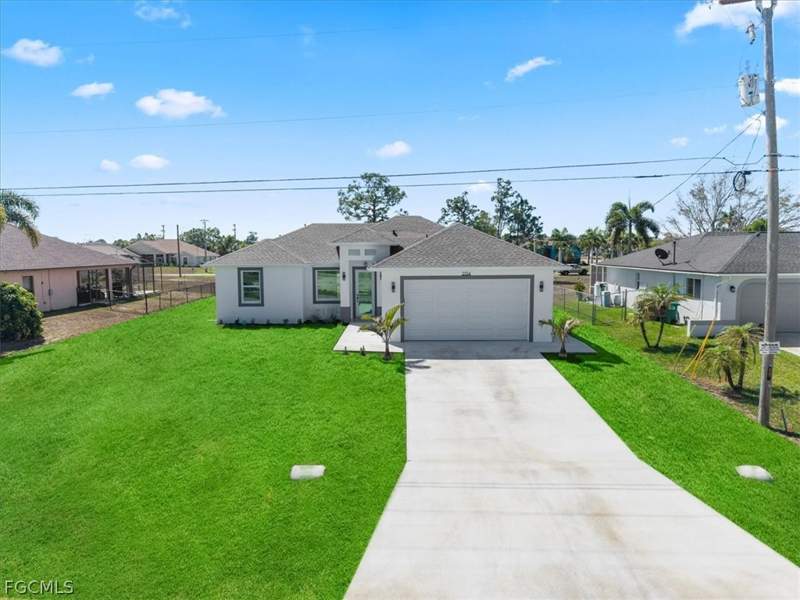3 bedroom SingleFamilyResidence at 2724 NW 21st St, Cape Coral, Cape Coral — photo 2