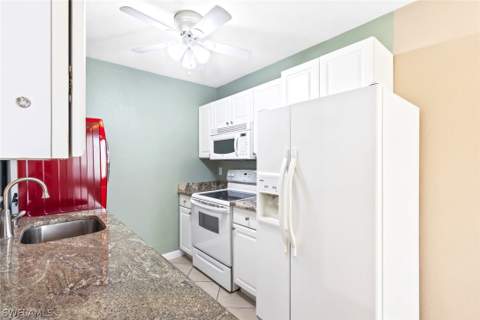 4629 Bayshore Dr J3, Naples FL - photo 11 of 30